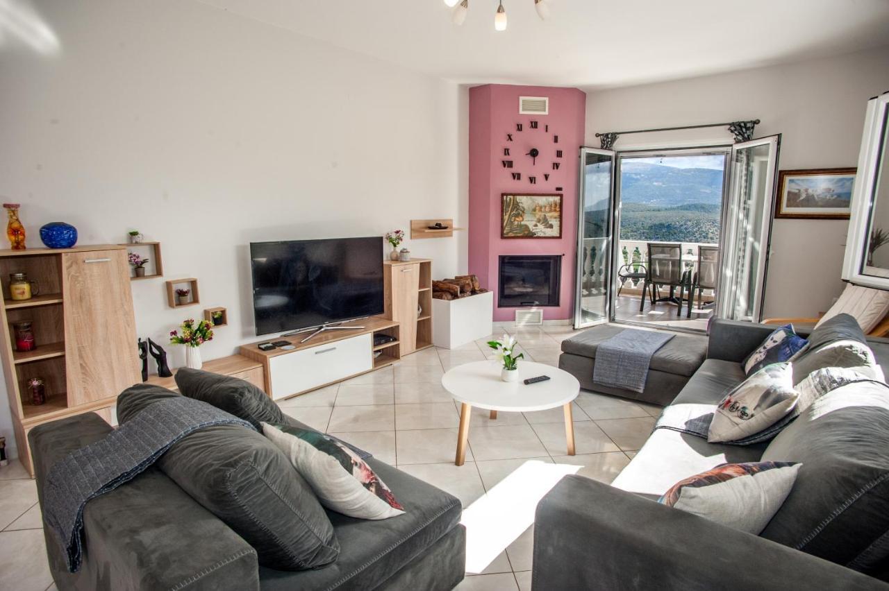 Nikos Apartments Spacious And Panoramic 아르고스톨리온 외부 사진